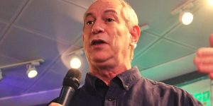 Ciro convoca partidos contra golpismo de Bolsonaro: ‘Está em curso’