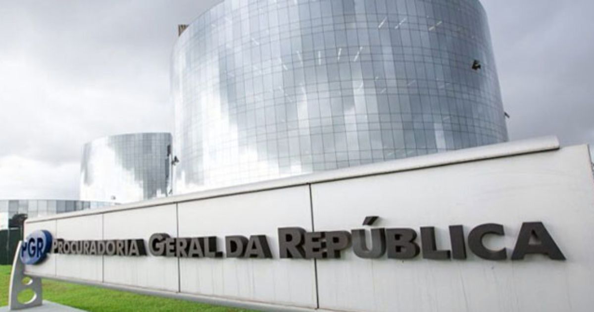 PDT aciona PGR contra Bolsonaro por ataques à Democracia